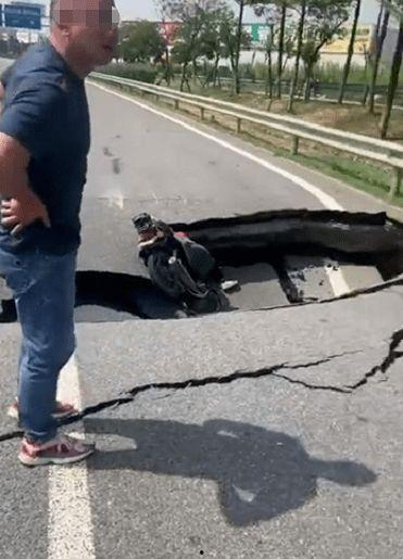 爆料机车女骑手视频在线观看,勇敢逐梦的青春风采 第2张 爆料机车女骑手视频在线观看,勇敢逐梦的青春风采 第2张